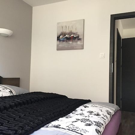 Apartamento Cztery Pory Roku Tychy Exterior foto